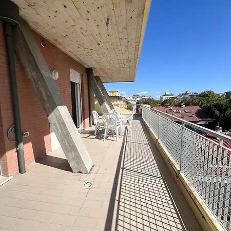 Apartament 12b Attico A Pochi Passi Dal Mare